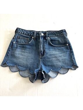 Scalloped Edges Denim Shorts H&M Women’s size‎ 4